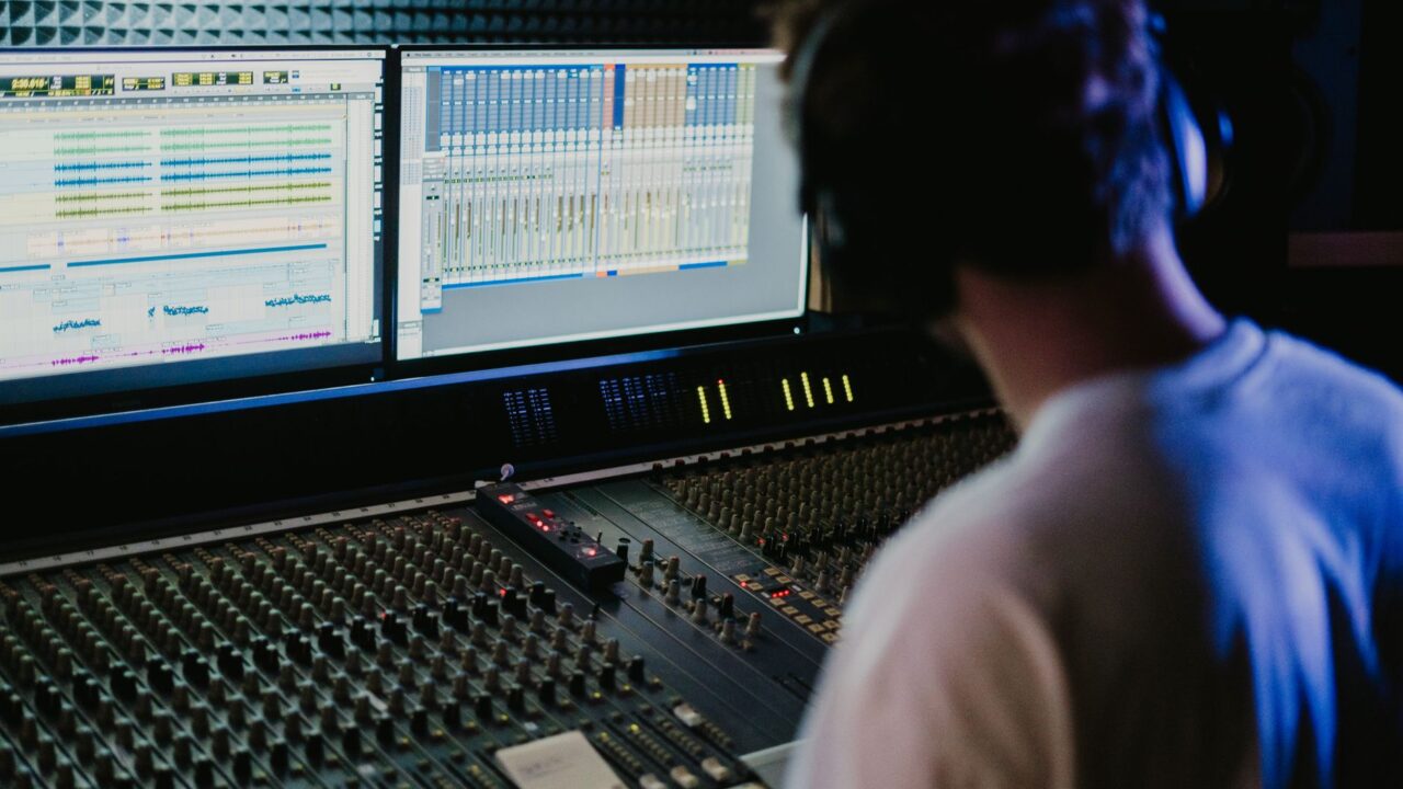 Is the Real-Time Audio Model the Best AI Assistant Tool?